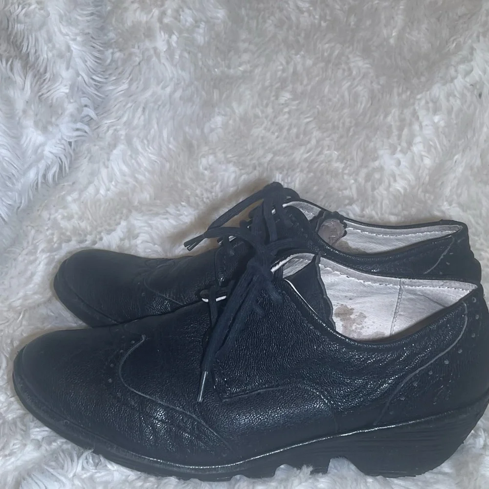 Fly London women’s Black Leather Shoes size 7